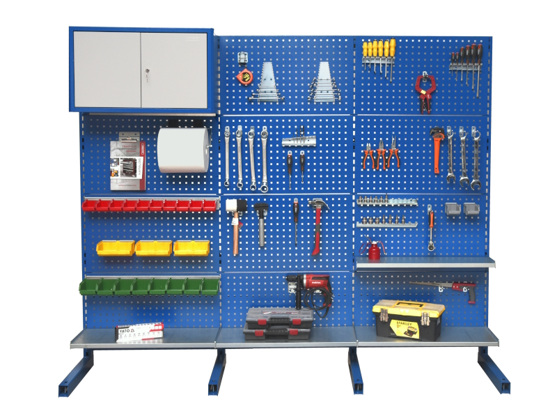 Workstation mounted on stands